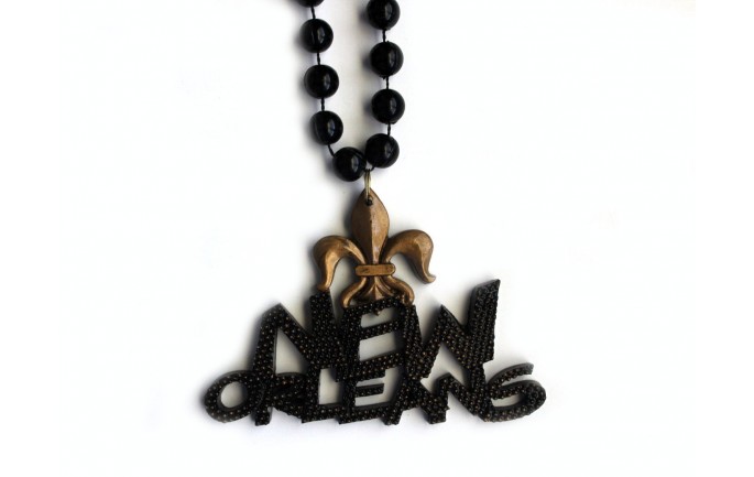 Black and Gold Fleur de Lis New Orleans Bead